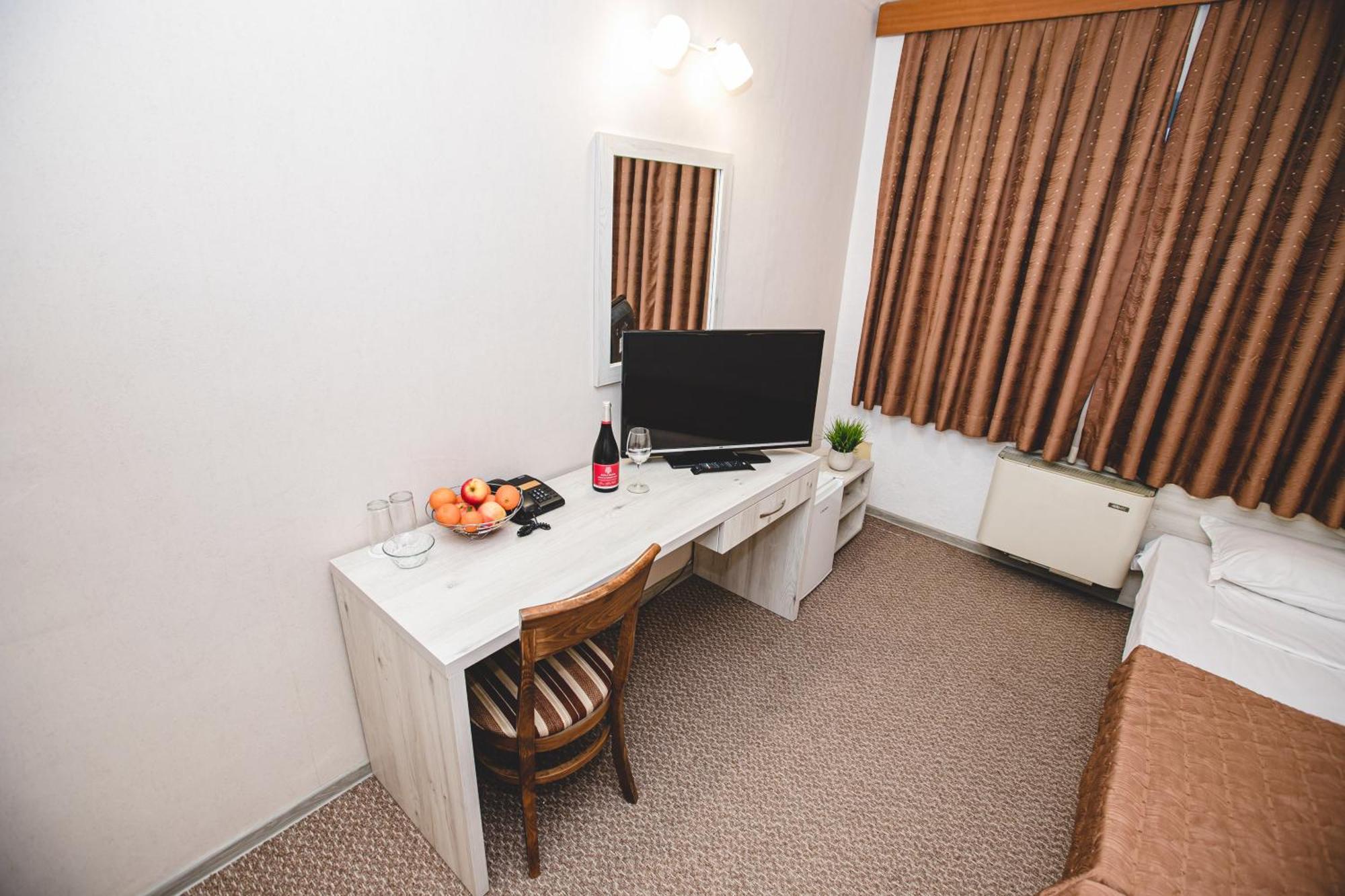 Rodopi Hotel Haskovo Eksteriør billede