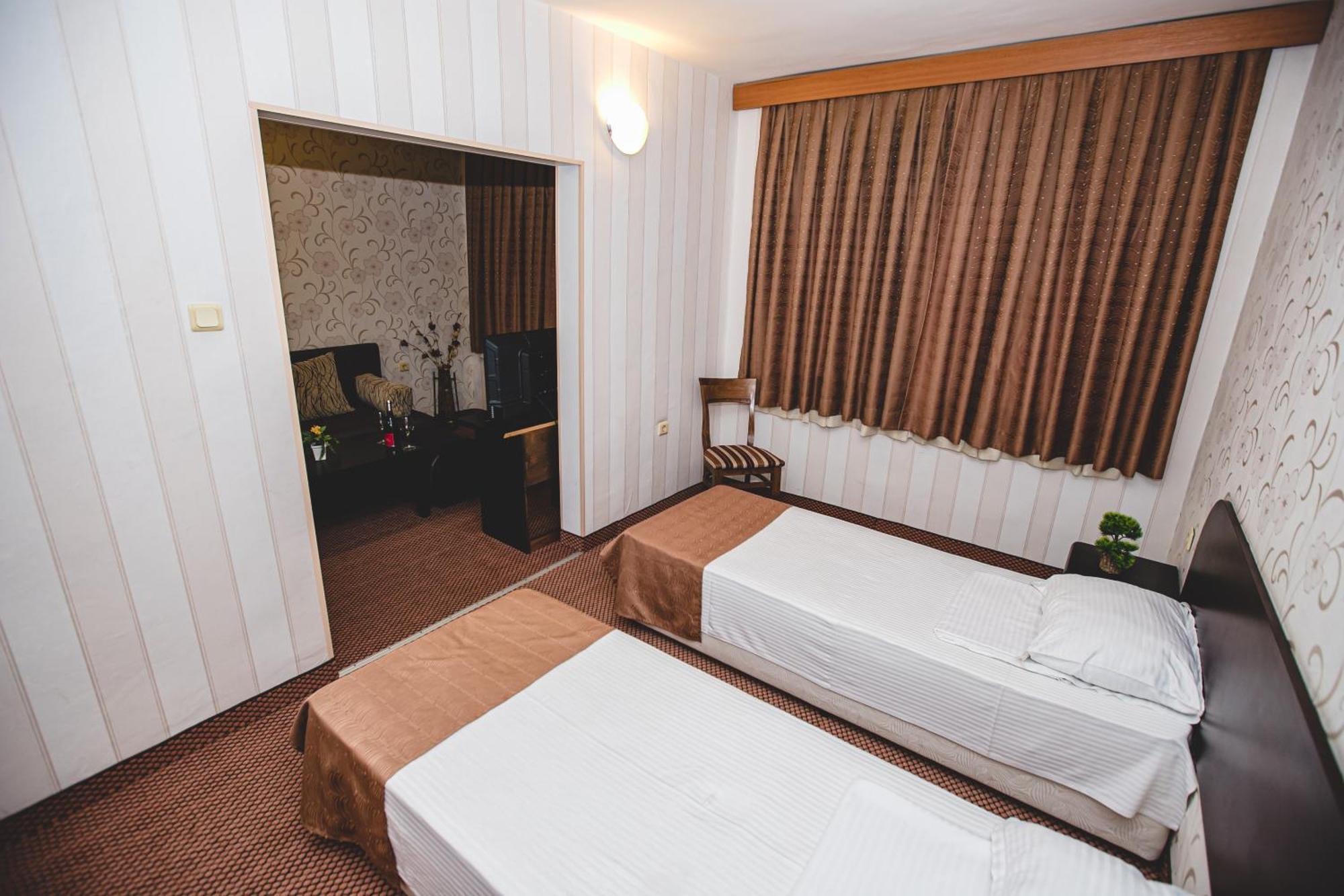 Rodopi Hotel Haskovo Eksteriør billede