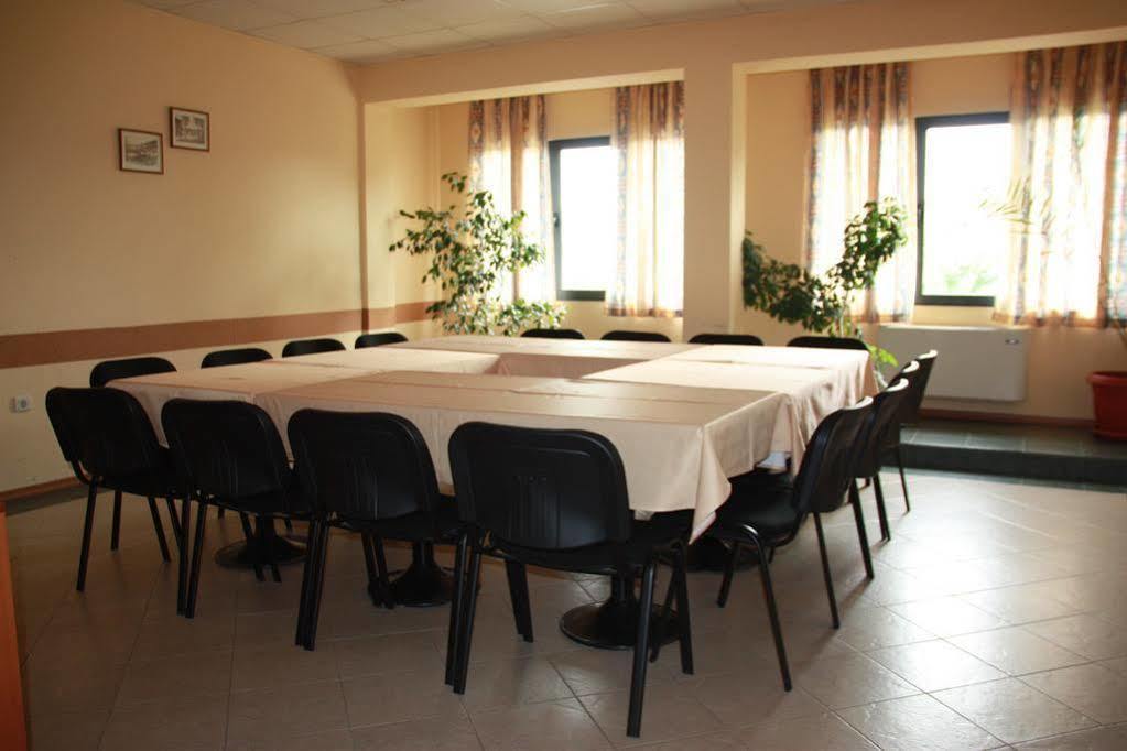 Rodopi Hotel Haskovo Eksteriør billede