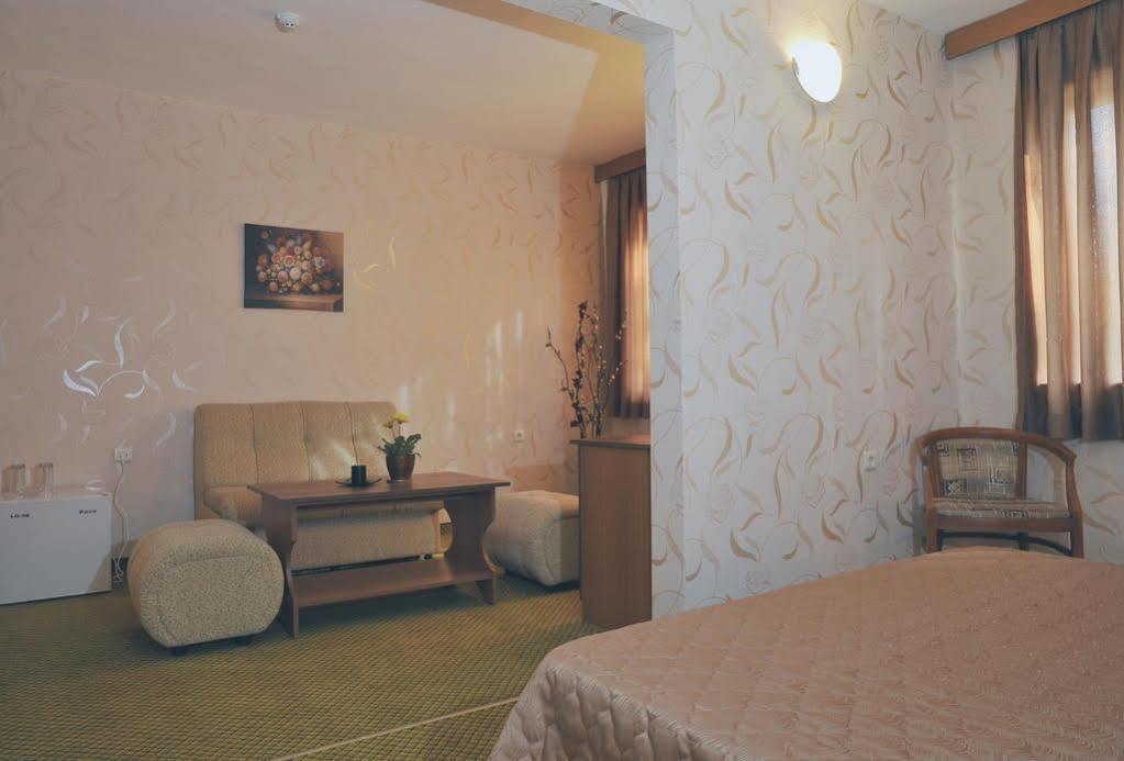 Rodopi Hotel Haskovo Eksteriør billede