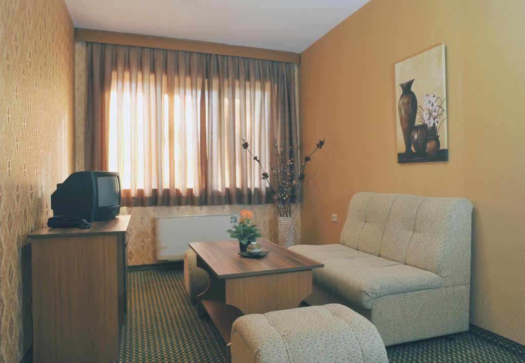 Rodopi Hotel Haskovo Eksteriør billede